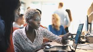 Deloitte Tax & Legal Graduate Programme 2027 (Data Analyst / Tech / Tax Honours)